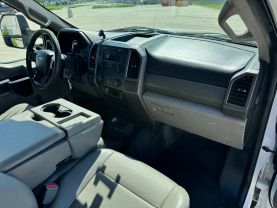 2017 FORD F450 SUPER DUTY REGULAR CAB & CHASSIS CAB_CHASSIS V8, TURBO DIESEL, 6.7L XL 2D