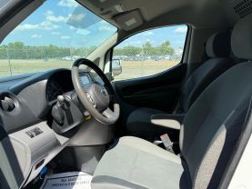 2017 NISSAN NV200