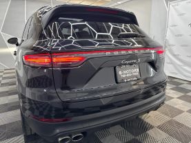 2022 PORSCHE CAYENNE