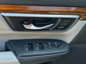 2018 HONDA CR-V SUV 4-CYL, TURBO, 1.5 LITER TOURING SPORT UTILITY 4D
