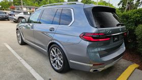 2025 Bmw X7 - Image 5
