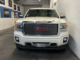 2015 GMC SIERRA 1500 CREW CAB PICKUP V8, ECOTEC3, 6.2 LITER DENALI PICKUP 4D 5 3/4 FT
