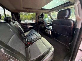2017 Ford F250 Super Duty Crew Cab Lariat Pickup 4d 6 3/4 Ft - Image 23