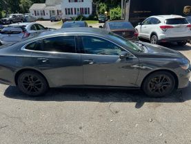 2017 Chevrolet Malibu - Image 4