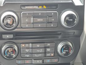 2015 Ford F150 Supercrew Cablariat Pickup 4d 6 1/2 Ft - Image 31