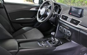 2017 MAZDA MAZDA3