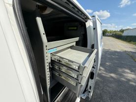 2017 NISSAN NV200