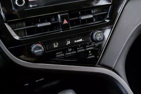 2021 Toyota Camry - Image 28