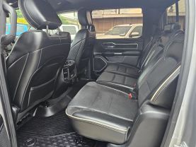 2019 RAM 1500 CREW CAB PICKUP V8, HEMI, 5.7 LITER LARAMIE PICKUP 4D 5 1/2 FT