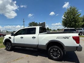 2018 Nissan Titan Xd Crew Cab Pro-4x Pickup 4d 6 1/2 Ft - Image 4