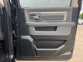 2019 RAM 1500 CLASSIC CREW CAB LONE STAR PICKUP 4D 5 1/2 FT