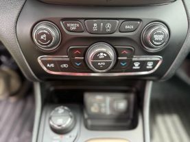 2015 JEEP CHEROKEE SUV V6, 3.2 LITER LIMITED SPORT UTILITY 4D
