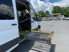 2017 FORD TRANSIT 350 HIGH ROOF 148'' WB 9 PASSENGER VAN WITH 800 LBS WHEELCHAIR LIFT PASSENGER VANS V6, 3.7 LITER XL W/HIGH ROOF W/SLIDING SIDE DOOR VAN 3D - Eddies Auto Sales