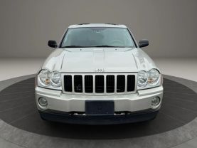 2007 JEEP GRAND CHEROKEE SUV V8, FLEX FUEL, 4.7 LITER LAREDO SPORT UTILITY 4D