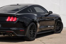 2017 Ford Mustang - Image 12