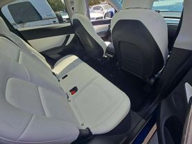-2022 Tesla Model 3 - Image 11
