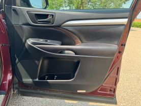 2019 TOYOTA HIGHLANDER SUV V6, 3.5 LITER LE PLUS SPORT UTILITY 4D