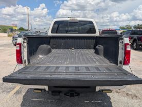 2015 FORD F250 SUPER DUTY CREW CAB PICKUP V8, TURBO DSL, 6.7L LARIAT PICKUP 4D 6 3/4 FT