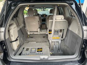 2012 TOYOTA SIENNA