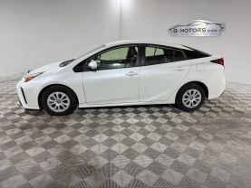2019 TOYOTA PRIUS