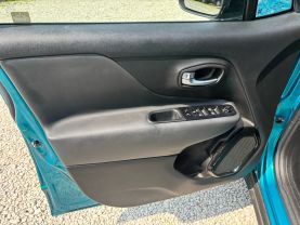 2022 JEEP RENEGADE SUV 4-CYL, MULTIAIR, TURBO, 1.3 LITER ALTITUDE SPORT UTILITY 4D at T&T Repairables - used car dealership in Spencer, Indiana.