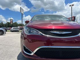 2017 CHRYSLER PACIFICA VAN V6, 3.6 LITER TOURING-L MINIVAN 4D