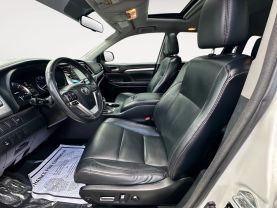 2015 TOYOTA HIGHLANDER SUV WHITE AUTOMATIC - CARPALACE, Chantilly, VA. 38.91645215435775, -77.47495885092432