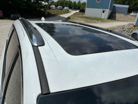2021 CHRYSLER PACIFICA HYBRID VAN V6, HYBRID, 3.6 LITER LIMITED VAN 4D at T&T Repairables - used car dealership in Spencer, Indiana.