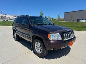 2004 JEEP GRAND CHEROKEE SUV 6-CYL, 4.0 LITER LAREDO SPORT UTILITY 4D