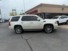 2012 CADILLAC ESCALADE SUV WHITE AUTOMATIC - Budget Used Car Sales