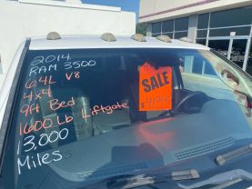 2014 RAM 3500 CREW CAB 9FT KNAPHEIDE KUV SERVICE BED TRUCK WITH 1600LB LIFTGATE SERVICE/UTILITY TRUCKS V8, HEMI, 6.4 LITER TRADESMAN 4D - Eddies Auto Sales