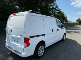 2017 NISSAN NV200