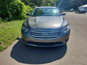 2013 FORD TAURUS SEDAN V6, 3.5 LITER SE SEDAN 4D