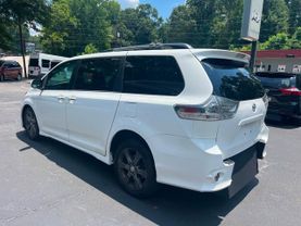 2015 TOYOTA SIENNA VAN V6, 3.5 LITER SE PREMIUM MINIVAN 4D