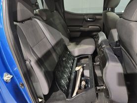 2017 Toyota Tacoma Double Cab - - Image 31