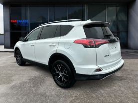 2018 TOYOTA RAV4 SUV WHITE AUTOMATIC - CARPALACE, Chantilly, VA. 38.91645215435775, -77.47495885092432