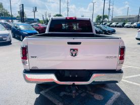 2016 RAM 1500 QUAD CAB PICKUP V8, HEMI, 5.7 LITER SLT PICKUP 4D 6 1/3 FT