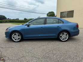 2017 VOLKSWAGEN JETTA SEDAN 4-CYL, TURBO, 1.8 LITER 1.8T SEL SEDAN 4D