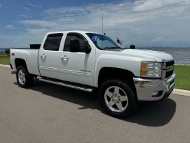 2013 CHEVROLET SILVERADO 2500 HD CREW CAB PICKUP V8, TURBO DIESEL, 6.6L LTZ PICKUP 4D 6 1/2 FT
