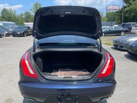 2016 Jaguar Xj - Image 31