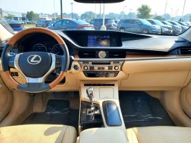 2014 LEXUS ES SEDAN 4-CYL, HYBRID, 2.5 LITER ES 300H SEDAN 4D