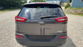 2018 JEEP CHEROKEE SUV 4-CYL, 2.4 LITER LATITUDE PLUS SPORT UTILITY 4D at T&T Repairables - used car dealership in Spencer, Indiana.