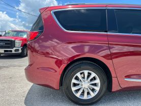 2017 CHRYSLER PACIFICA VAN V6, 3.6 LITER TOURING-L MINIVAN 4D