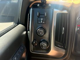 2017 CHEVROLET SILVERADO 3500 HD CREW CAB PICKUP V8, TURBO DSL, 6.6L LTZ PICKUP 4D 8 FT