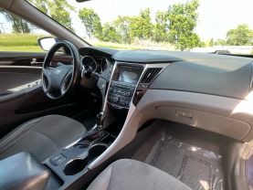 2014 Hyundai Sonata - Image 15