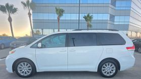 2014 Toyota Sienna - Image 8