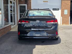 2018 Hyundai Sonatalimited Sedan 4d - Image 4