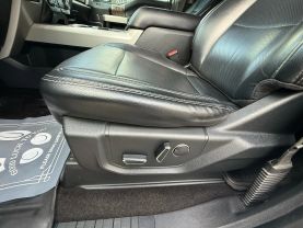 2017 Ford F250 Super Duty Crew Cab Lariat Pickup 4d 6 3/4 Ft - Image 19