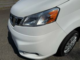 2017 NISSAN NV200