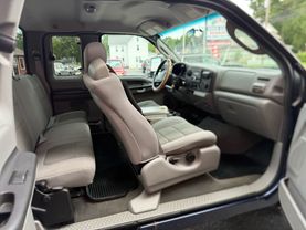 2005 FORD F250 SUPER DUTY SUPER CAB PICKUP V8, 5.4 LITER LARIAT PICKUP 4D 8 FT